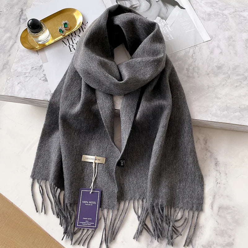 Large cashmere fringed scarf
