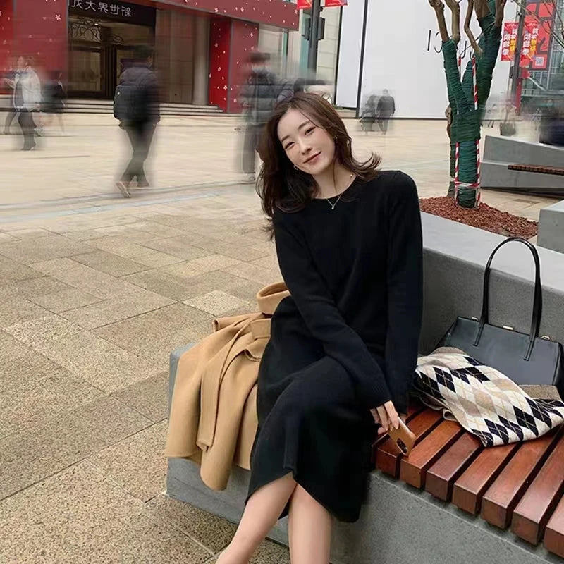 Cashmere knee-length crew dress