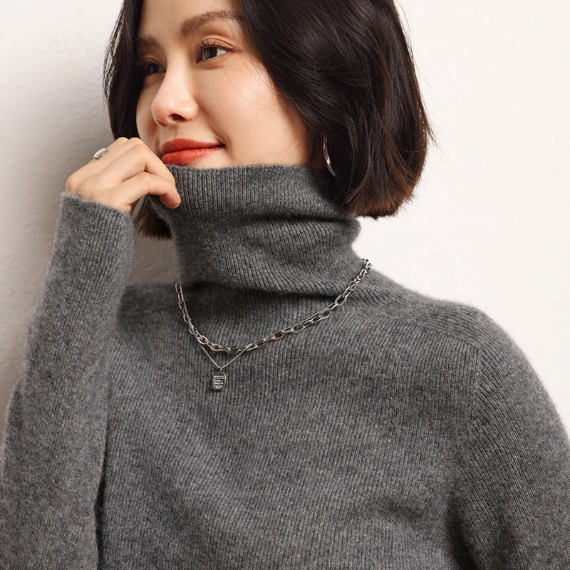 Women's cashmere turtleneck
