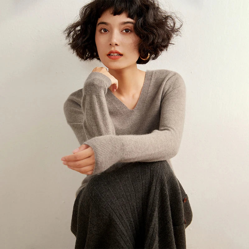 Relaxed Cashmere V-Neck