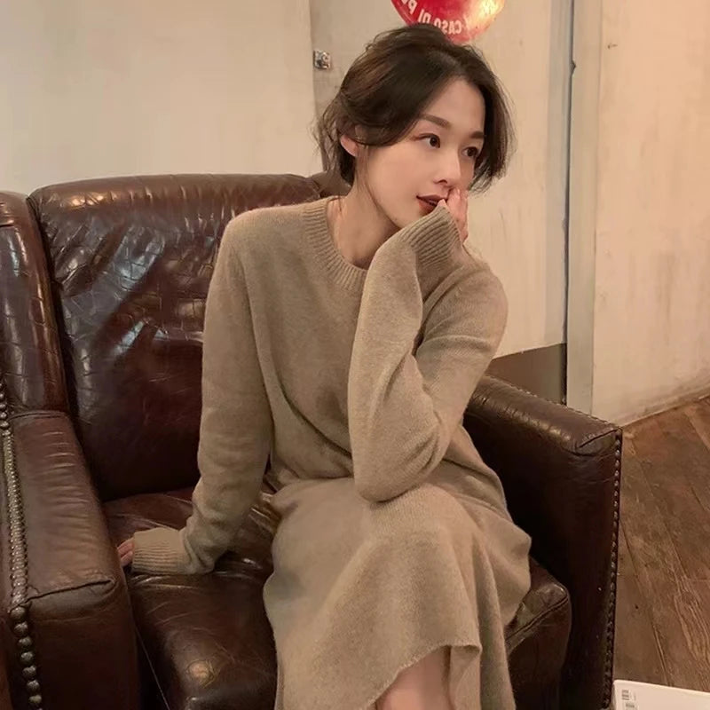 Cashmere knee-length crew dress